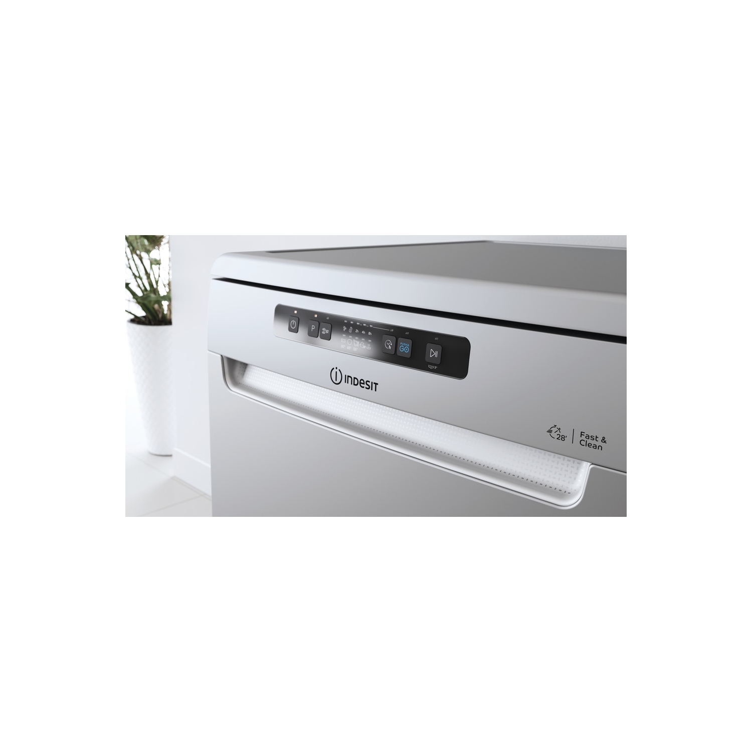 Indesit DFC2B16SUK Full Size Dishwasher - Silver - 13 Place Settings - 5